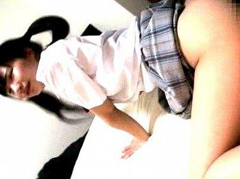 [エロタレ]＜素敵な娘＞「かわええ～ってｗ！」制服の似合うカワイ子ちゃん！ハメ撮りｓｅｘシチャウゾ(無料エロ動画)