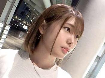 [素人ナンパ]【舌射×素人】潮吹きお漏らしやザーメン顔射（舌射）ぶっかけセックスしてかわいい美人がシコい流れ！